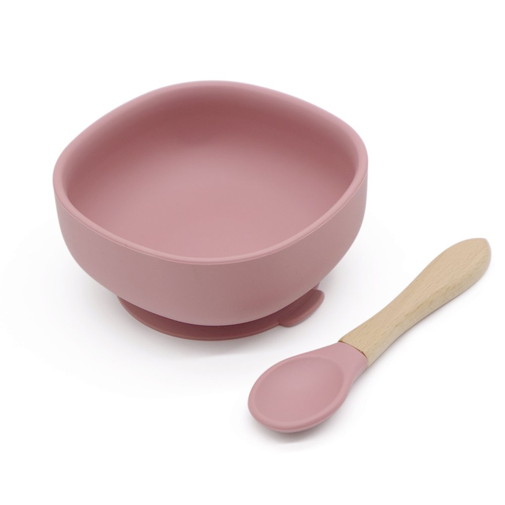 https://www.martons.sk/wp-content/uploads/2022/03/Dark-pink-bowl-wooden-spoon-1.jpg